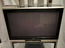 Mahoosive retro 36" CRT tv for sale to strong persons!