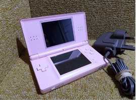 Nintendo DS Lite in pink