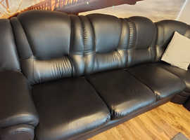 Large  L shaped  corner  leather look sofa