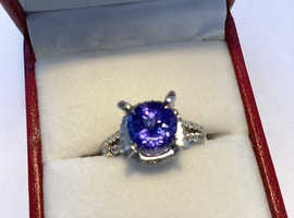 AAA Tanzanite ring White Gold