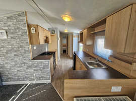 Cheap caravan by the sea in Felixstowe