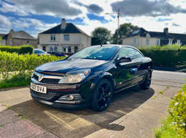 Vauxhall Astra, 2007 (07) Black Convertible, Manual Petrol, 111,540 miles
