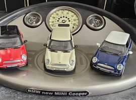 BMW NEW MINI COOPER Diorama & 3 Model Set  free local delivery or collect