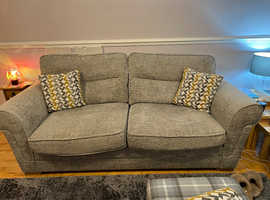 Used settees for sale near deals me