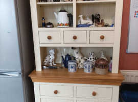 Oak furnitureland dresser