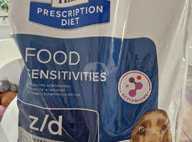 Hills Prescription Diet. Food sensitive z/d