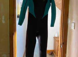 Wet suit women's
