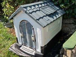 DOG KENNEL / HOUSE / CRATE