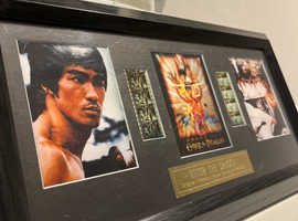 Bruce Lee in enter the dragon pic with film real clips