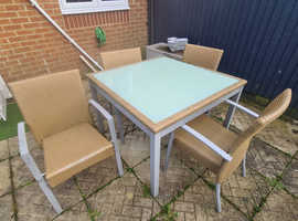 4 Rattan chairs & dining table