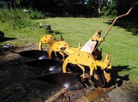 PEARCE Three furrow plough