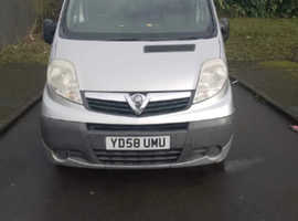 VAUXHALL VIVARO
