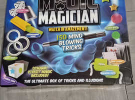 Magic magician the ultimate box of tricks and illusions