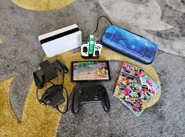 Nintendo Switch OLED Bundle / Used / Excellent Condition