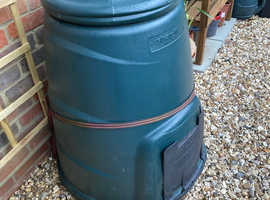 Compost bin