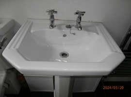 White Art Deco Style Dulton Bathroom Suite in very good condition