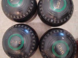Bowling bowls