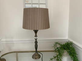Table lamp
