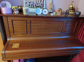 Piano (free to a good home).