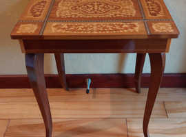 Reduced-Vintage wooden inlay CARILLION STELLA (Torna a Surriento) swiss made music box side table from 1950's approx