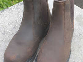 Steel toecap boots size 10