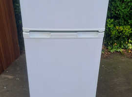 Lec small fridge freezer like new