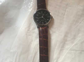 Leather strap men's/ student's Fashionable watch