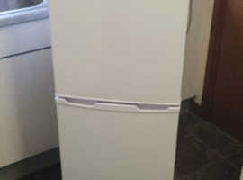Sia white fridge freezer
