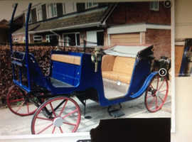 HORSE FOUR WHEELER CARRIAGE. Royal blue.. for up to 15/2.swan necked shafts.