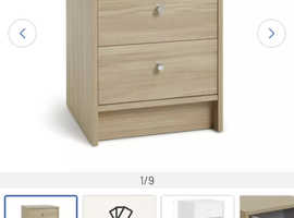 For Sale: Wooden Chest of Drawers - Light Wood Finish**   Price: **£20