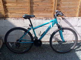 2 X BIKES B'TWIN ROCKRIDER 300 ALSO OPOLLO ENTICE