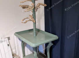 Java parrot stand