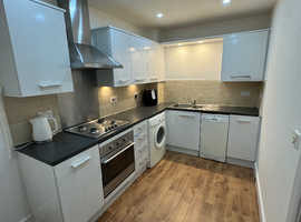 2 bed 2 bath flat sell Aylesbury! For Sale by Private Landlord - No Agents Please!