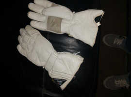 Motorcycle gloves