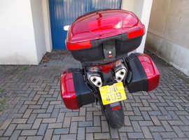 Honda VFR 800 with paniers