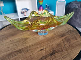 Funky pop art glass bowl ( lips)