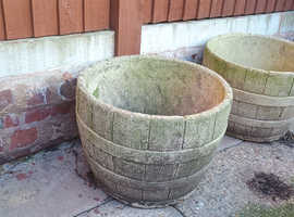 Cotswold plant pot s ex condition £65 two large pots