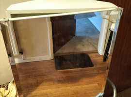 Bathroom cabinet