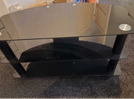 Black Glass Tv unit