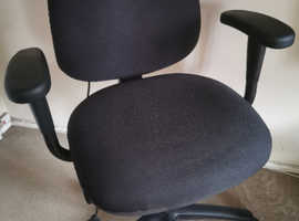 Solar High Back Task Office Chair. High quality chair cost over £400. Can deliver locally