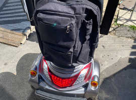 Scooter pac