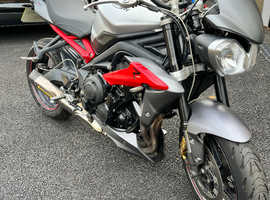 Triumph street triple 675r