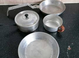 Camping tableware