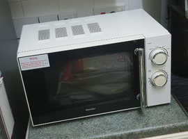 Easy going,Easy to use, Easy microwave cooker at a great price.