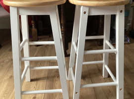 Kitchen Breakfast Bar table Stools for sale