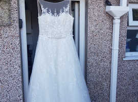 Brand new ROWBERRYS Wedding Dress