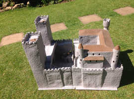MEDIEVAL    scale model castle. realistic. ..play or display shop piece.