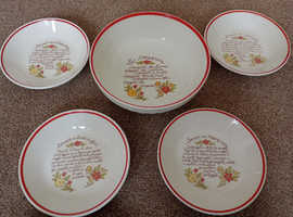 La Primula Spaghetti bowl and 4 serving bowls