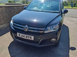 Volkswagen Tiguan, 2014 (14) Black Estate, Manual Diesel, 126,400 miles