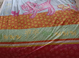 2 matching childs (girls) duvet covers